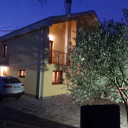 فيلة Olive Garden ستون